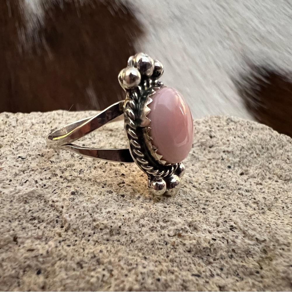 ❤️ Native American Robinson Martinez Queen Pink Conch Sterling Ring Size 6 - Picture 3 of 14